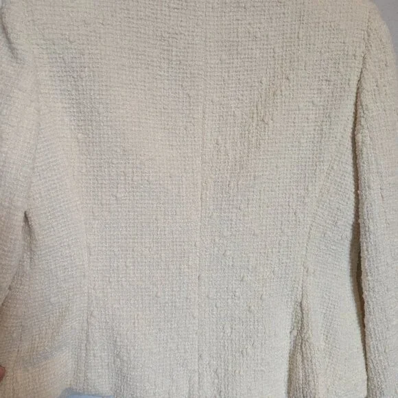 Cream Boucle Cropped Jacket | 8 | Jones New York | EUC | Rich Mom - Picture 8 of 9